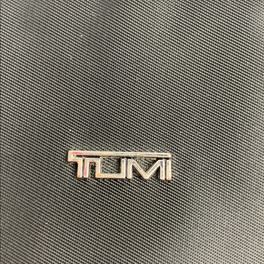 Tumi Black Zip Toiletry Bag Case with Purple Accents New NWOT